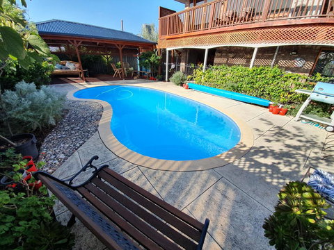 Wonderland Retreat - Dalby Accommodation 0