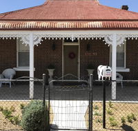 Woodstock Cottage - Dalby Accommodation