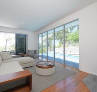 YARINGA - Retreat Style Accomodation with Swimming Pool - Dalby Accommodation