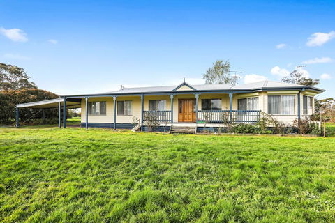 Yarragon 4 Bedroom House In Gippsland - Dalby Accommodation 1