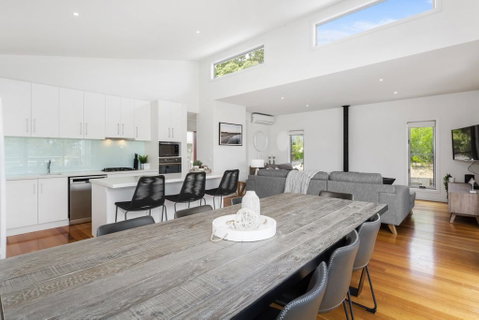 YOU, ME AND THE SEA - BLAIRGOWRIE - Dalby Accommodation 0