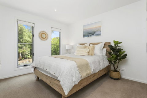 YOU, ME AND THE SEA - BLAIRGOWRIE - Dalby Accommodation 3