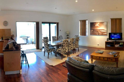 Zero Contact Private CBD-Social-Chillout-Oasis With Outdoors For You & Friends - Dalby Accommodation 0