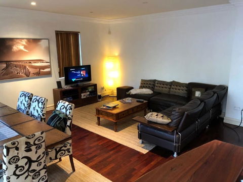 Zero Contact Private CBD-Social-Chillout-Oasis With Outdoors For You & Friends - Dalby Accommodation 1