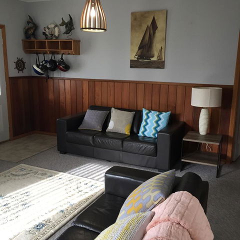 Rose Cottage Sisters Beach Accommodation - Dalby Accommodation 3