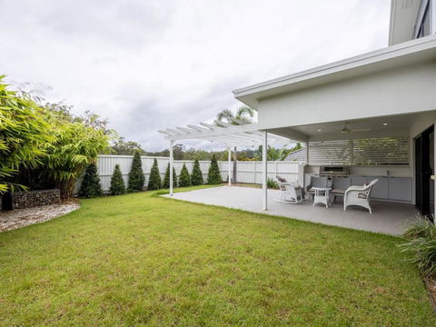 4BR Modern Home Near Parks And Dining With Outdoor Space - Dalby Accommodation 1