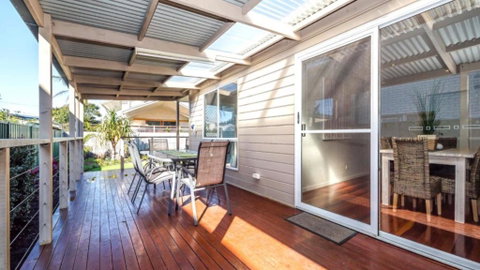 A Beachside Beauty With Pool - Dalby Accommodation 3