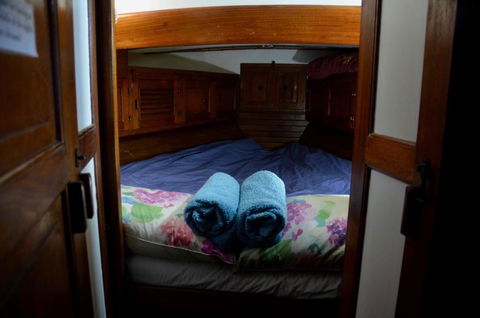 A Boat In The Grampians - Dalby Accommodation 2
