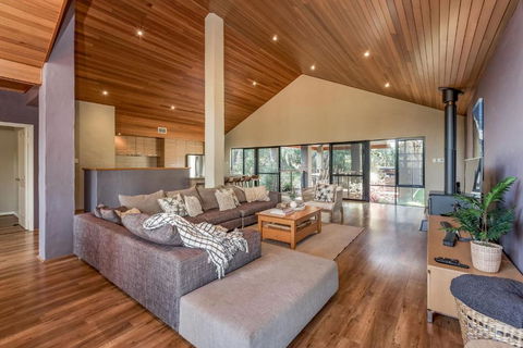 A Bush Utopia - Dalby Accommodation 3