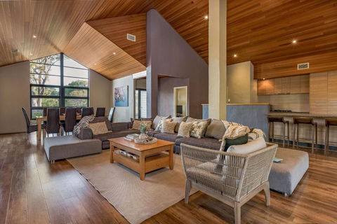 A Bush Utopia - Dalby Accommodation 4