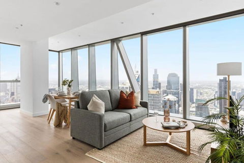 A Chic 2BR Apt With Panoramic Views FREE Parking - Dalby Accommodation 1