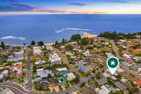 A Chic Coastal Hideaway At Toowoon Bay Beach - Dalby Accommodation 3