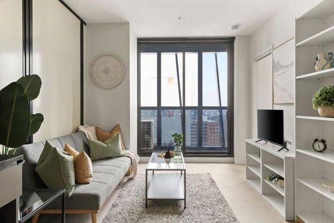 A Chic & Comfy 2BR Apt On Collins With City Views - Dalby Accommodation 0