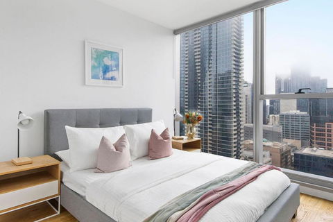 A Chic & Lovely 2BR Apt CBD With City Views - Dalby Accommodation 0