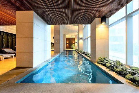 A Chic & Lovely 2BR Apt CBD With City Views - Dalby Accommodation 2