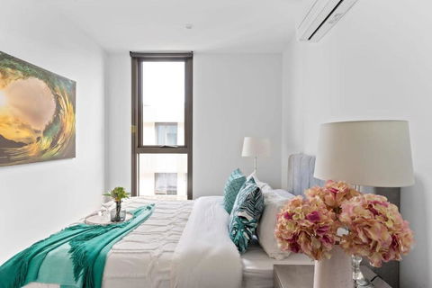 A Lux 2BR Apt Near South Melbourne Market - Dalby Accommodation 0