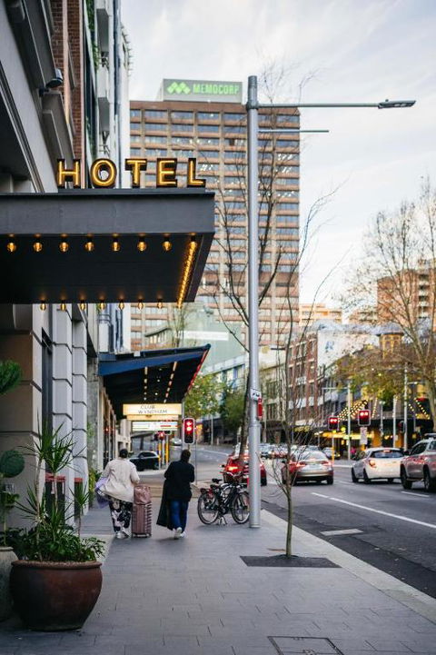 Ace Hotel Sydney - Dalby Accommodation 3