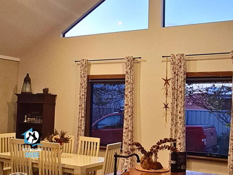 A Beautiful New Property, Walking Distance To The Beach In Esperance WA! - Dalby Accommodation 3
