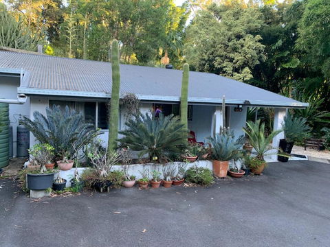 Ancient Gardens Guesthouse & Botanical Gardens - Dalby Accommodation 0
