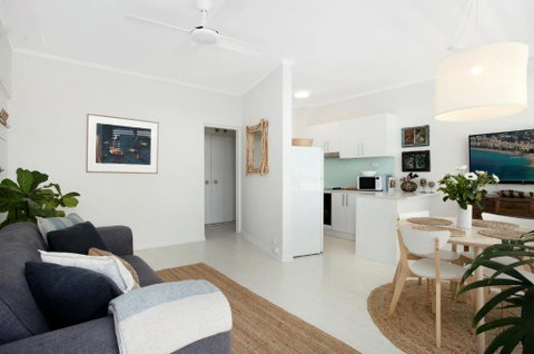 Avalon Beachside Apartment - Dalby Accommodation 1