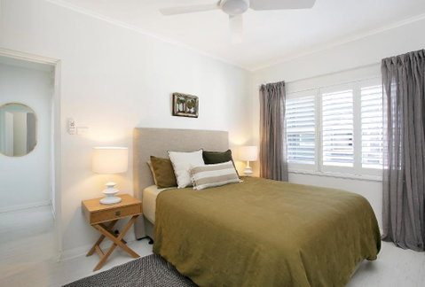 Avalon Beachside Apartment - Dalby Accommodation 4