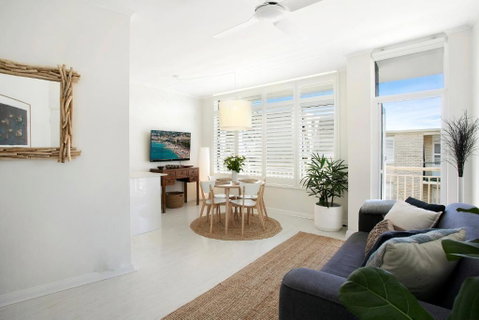 Avalon Beachside Apartment - Dalby Accommodation 2