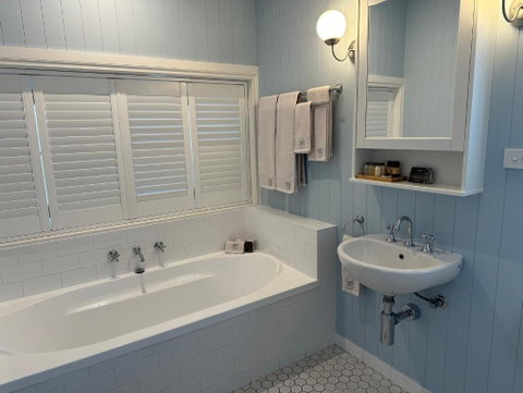 B & B On The Water - Dalby Accommodation 2
