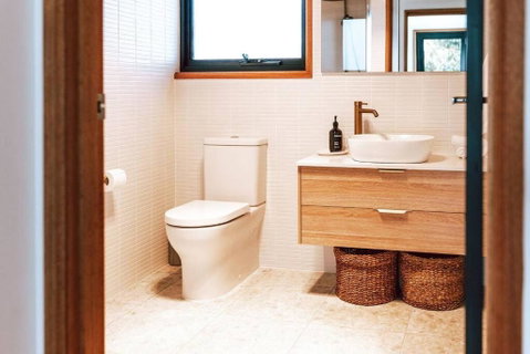 B E R T I E - Central Bicheno - Dalby Accommodation 4
