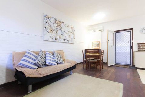 B3 Crawley Apartment 1 BRM & Sleepout Near UWA - Dalby Accommodation 0