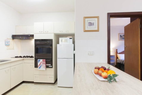 B3 Crawley Apartment 1 BRM & Sleepout Near UWA - Dalby Accommodation 4