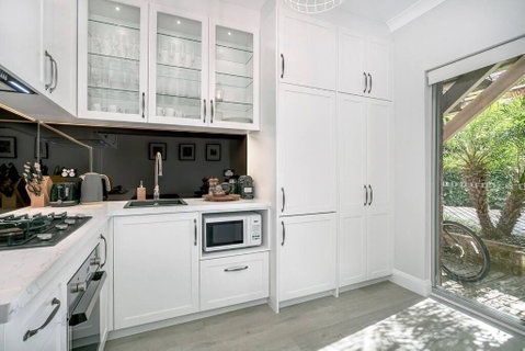 BALO1 - The Esplanade - Mosman - Dalby Accommodation 2