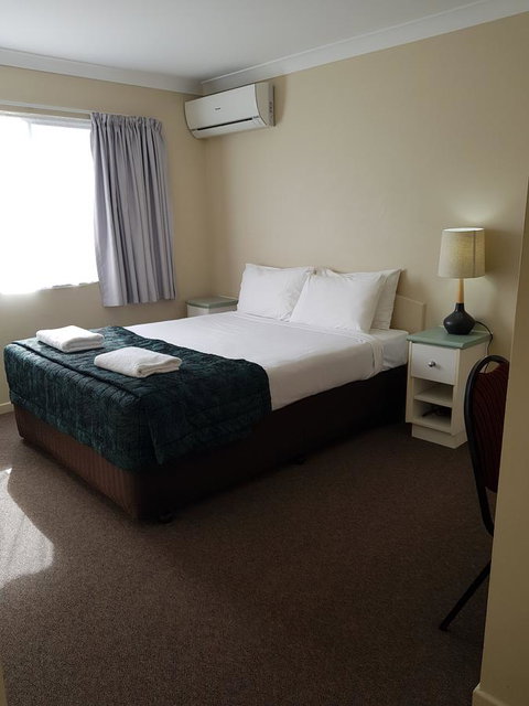 Southport Motel & Apartments - Dalby Accommodation 13