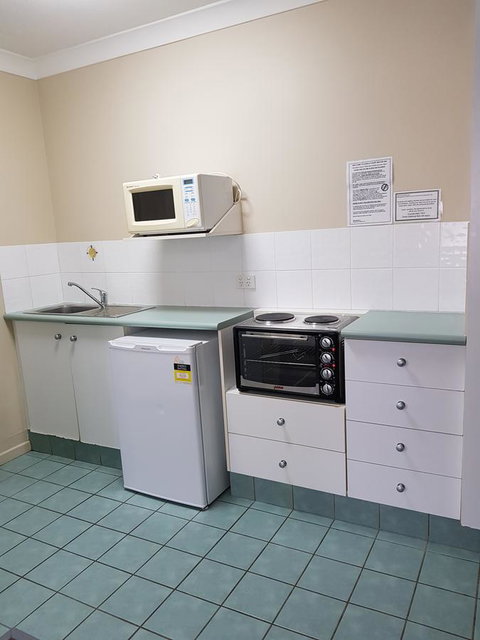 Southport Motel & Apartments - Dalby Accommodation 15