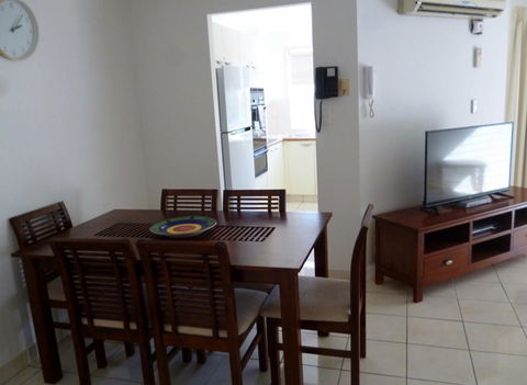 Le Lavandou Holiday Apartments - Dalby Accommodation 4
