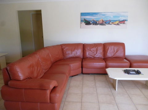 Le Lavandou Holiday Apartments - Dalby Accommodation 30