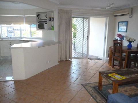 Le Lavandou Holiday Apartments - Dalby Accommodation 14
