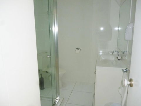 Le Lavandou Holiday Apartments - Dalby Accommodation 3