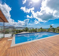 Viewpoint Holiday Home - Cannonvale - Dalby Accommodation