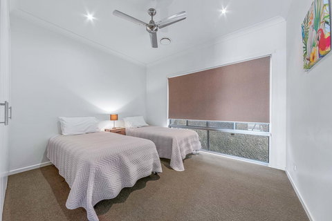 Viewpoint Holiday Home - Cannonvale - Dalby Accommodation 10