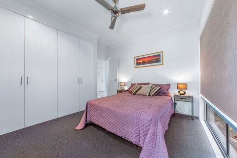 Viewpoint Holiday Home - Cannonvale - Dalby Accommodation 11