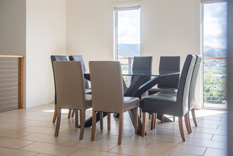 Viewpoint Holiday Home - Cannonvale - Dalby Accommodation 5