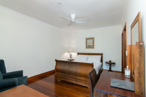 Daintree Manor B&B - Dalby Accommodation 15