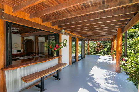 Daintree Manor B&B - Dalby Accommodation 5