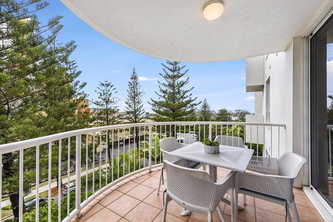 The Ritz Resort Heated Pool - Dalby Accommodation 16