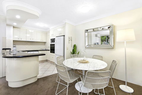 The Ritz Resort Heated Pool - Dalby Accommodation 19
