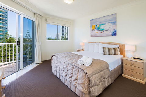 The Ritz Resort Heated Pool - Dalby Accommodation 26