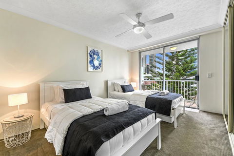 The Ritz Resort Heated Pool - Dalby Accommodation 15