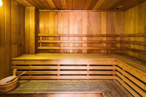 The Ritz Resort Heated Pool - Dalby Accommodation 28