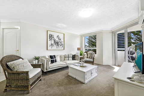 The Ritz Resort Heated Pool - Dalby Accommodation 22