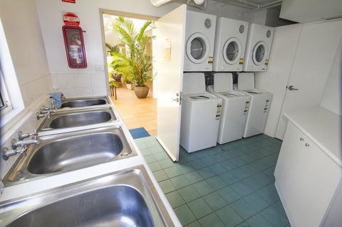 Port Douglas Apartments - Adults Only Oasis - Dalby Accommodation 35